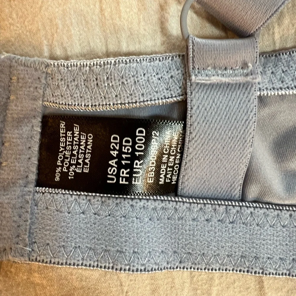 Lace Trim‎ Satin Blue Bra Size 42D